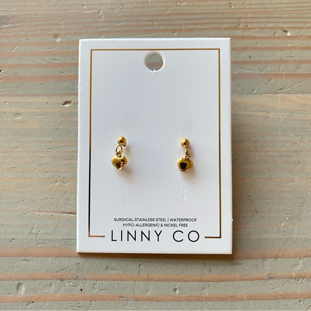 NWT Linny Co Flat Back Stud Earrings Millie Heart Gold - Picture 2 of 3